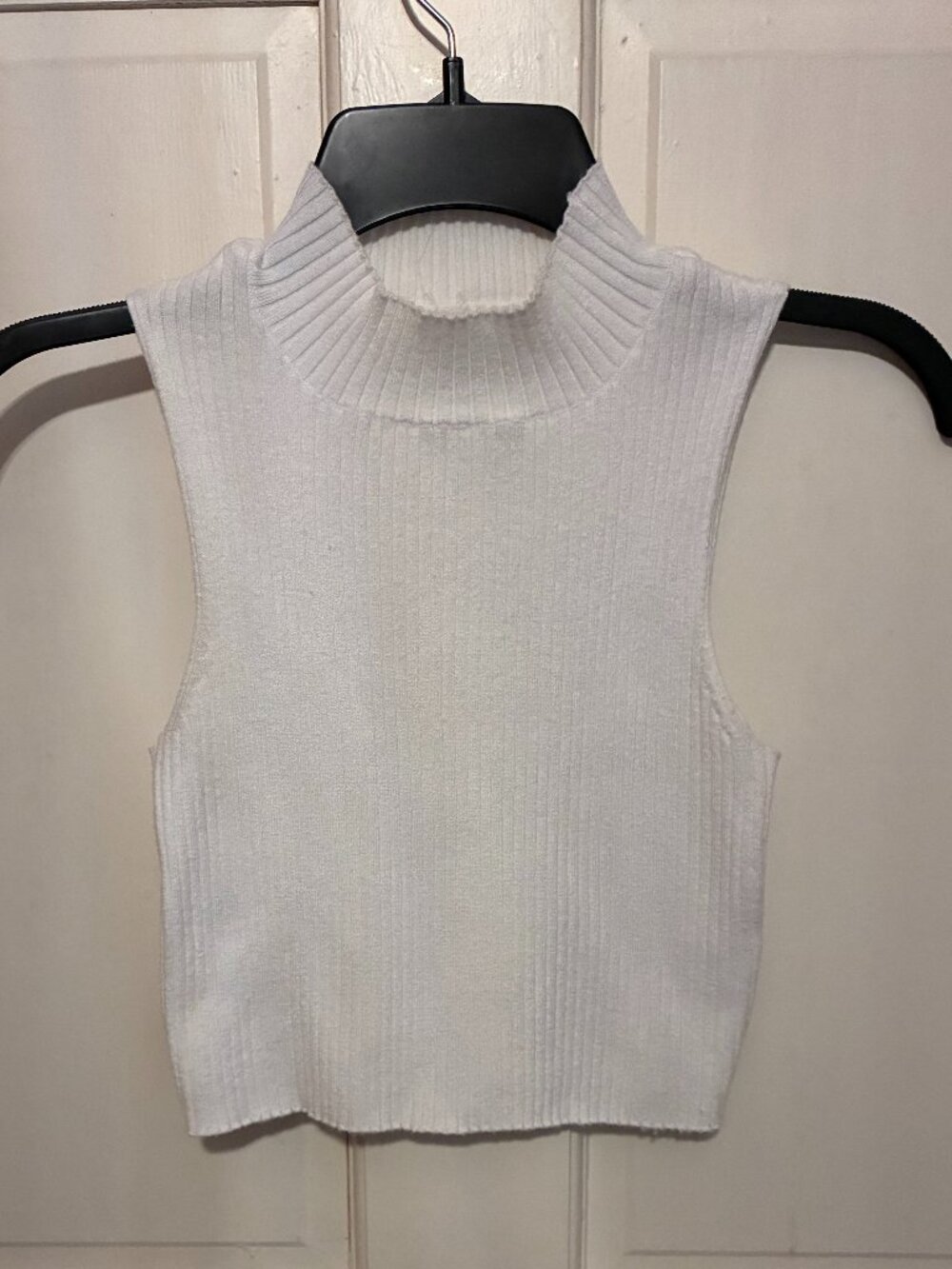LA Hearts Sleveless Ribbed Turtleneck